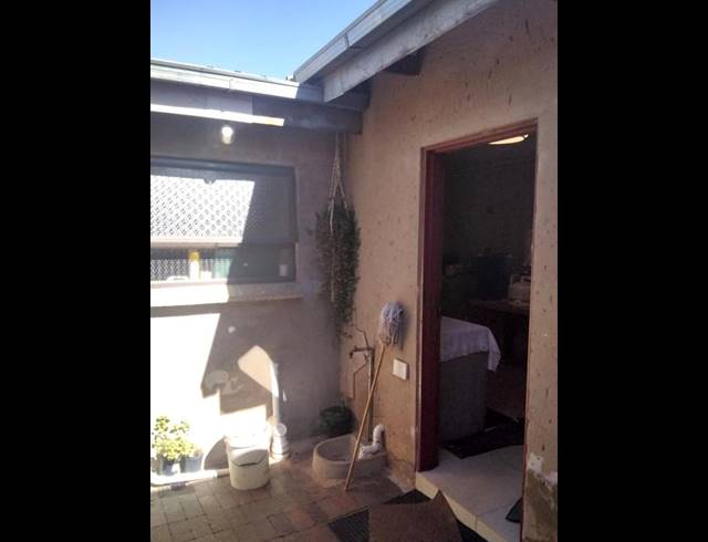 2 BEDROOM HOUSE FOR SALE IN THULANI